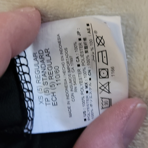 Boy's size 4/5 , t-shirt, Old Navy, Activewear shirt, - Picture 4 of 5